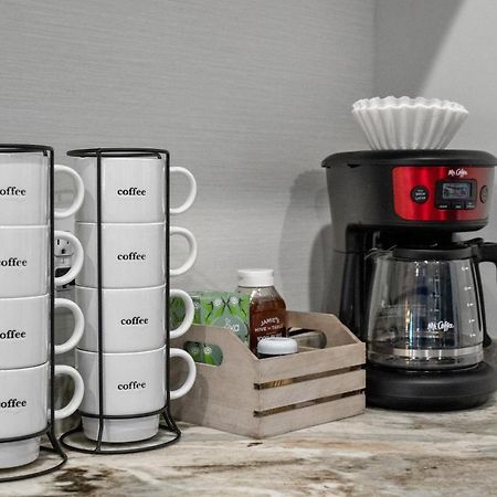 ターポン・スプリングス Hibiscus Hideawayヴィラ エクステリア 写真